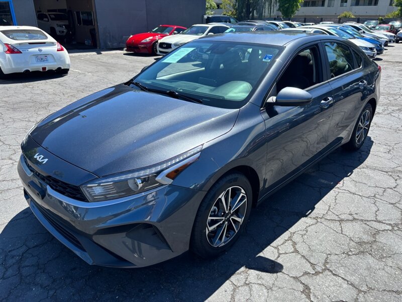 Used 2023 Kia Forte LXS FWD image 9