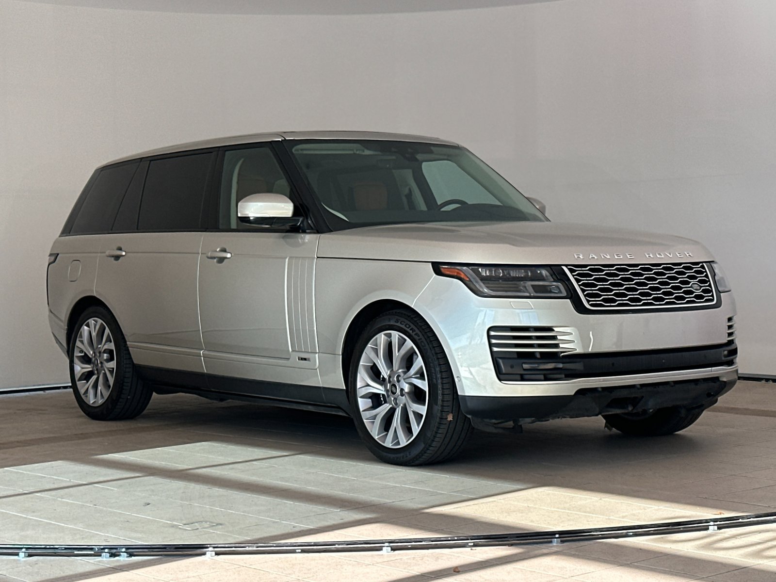 Used 2020 Land Rover Range Rover Long Wheelbase Autobiography AWD/4WD image 8