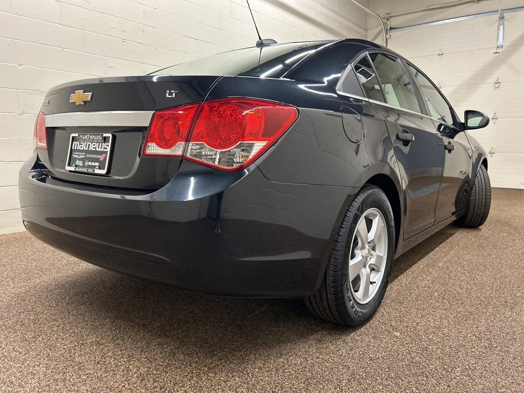 Used 2015 Chevrolet Cruze LT image 2