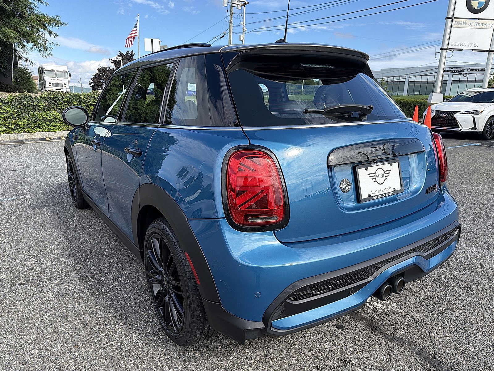 Used 2023 MINI Cooper S FWD image 12