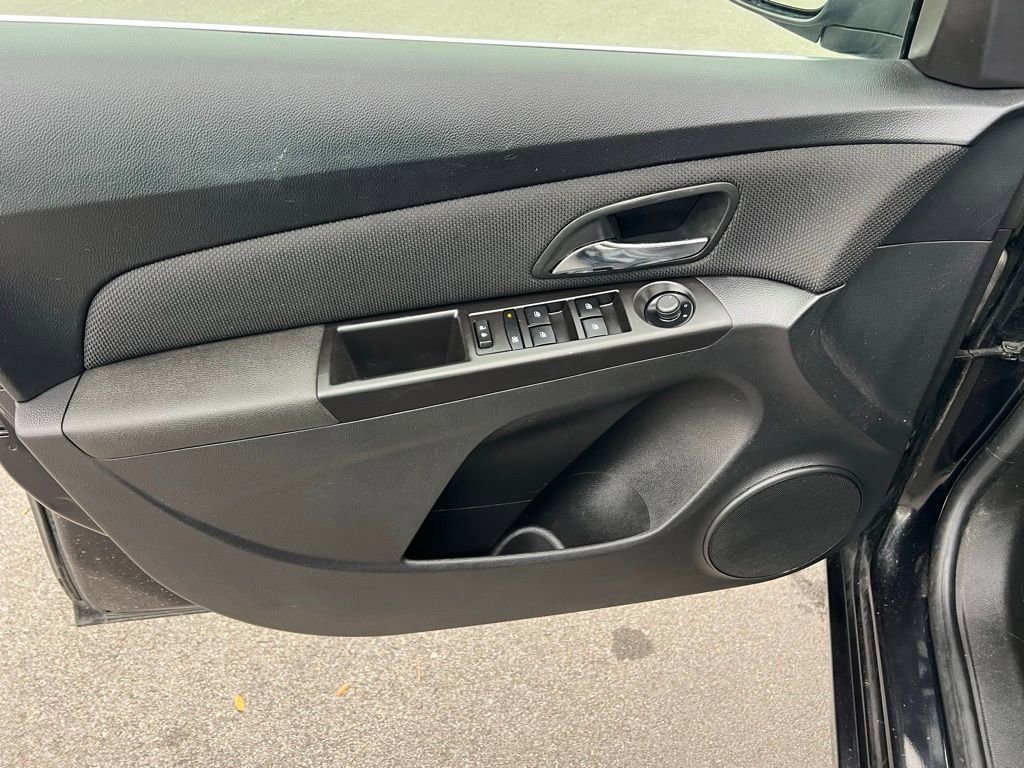 Used 2015 Chevrolet Cruze LT image 15