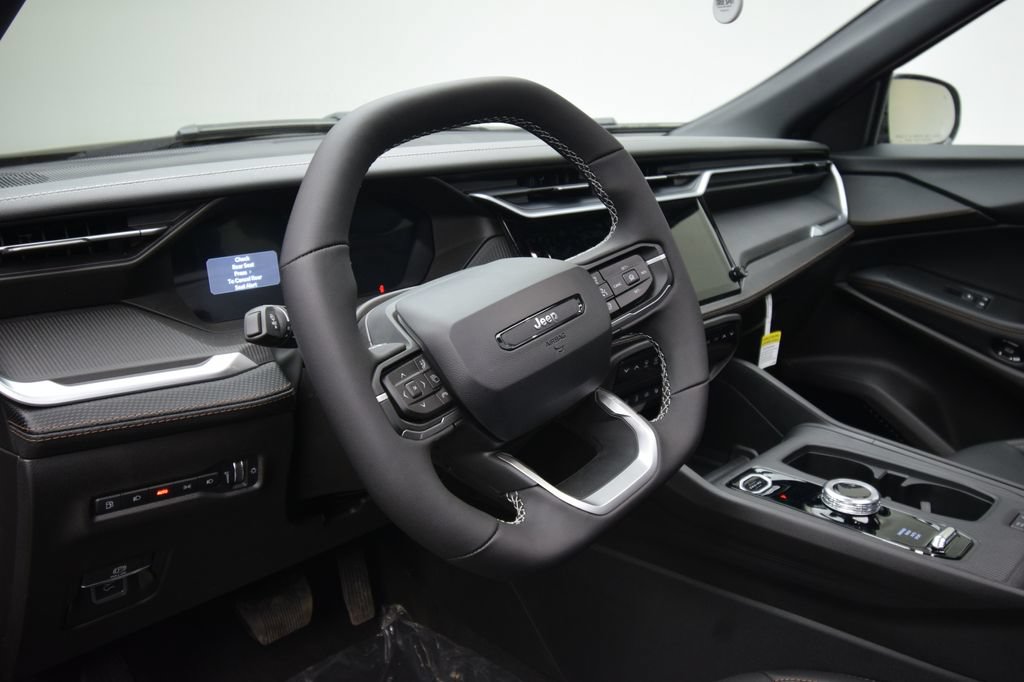 New 2026 Jeep Cherokee Overland w/ Advanced Pro Tech Group AWD/4WD image 32