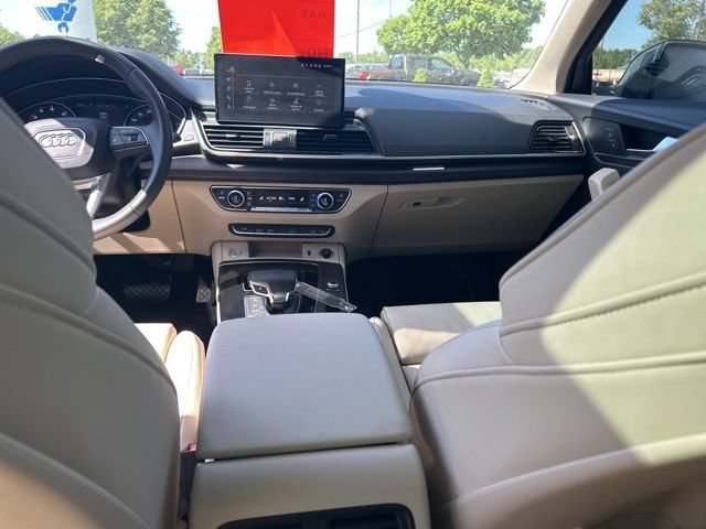 Used 2024 Audi Q5 2.0T Premium w/ Convenience Package AWD/4WD image 14