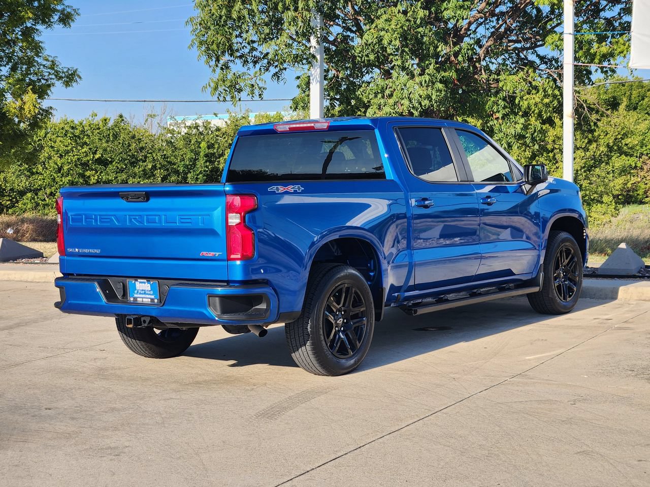 Used 2023 Chevrolet Silverado 1500 RST AWD/4WD image 5