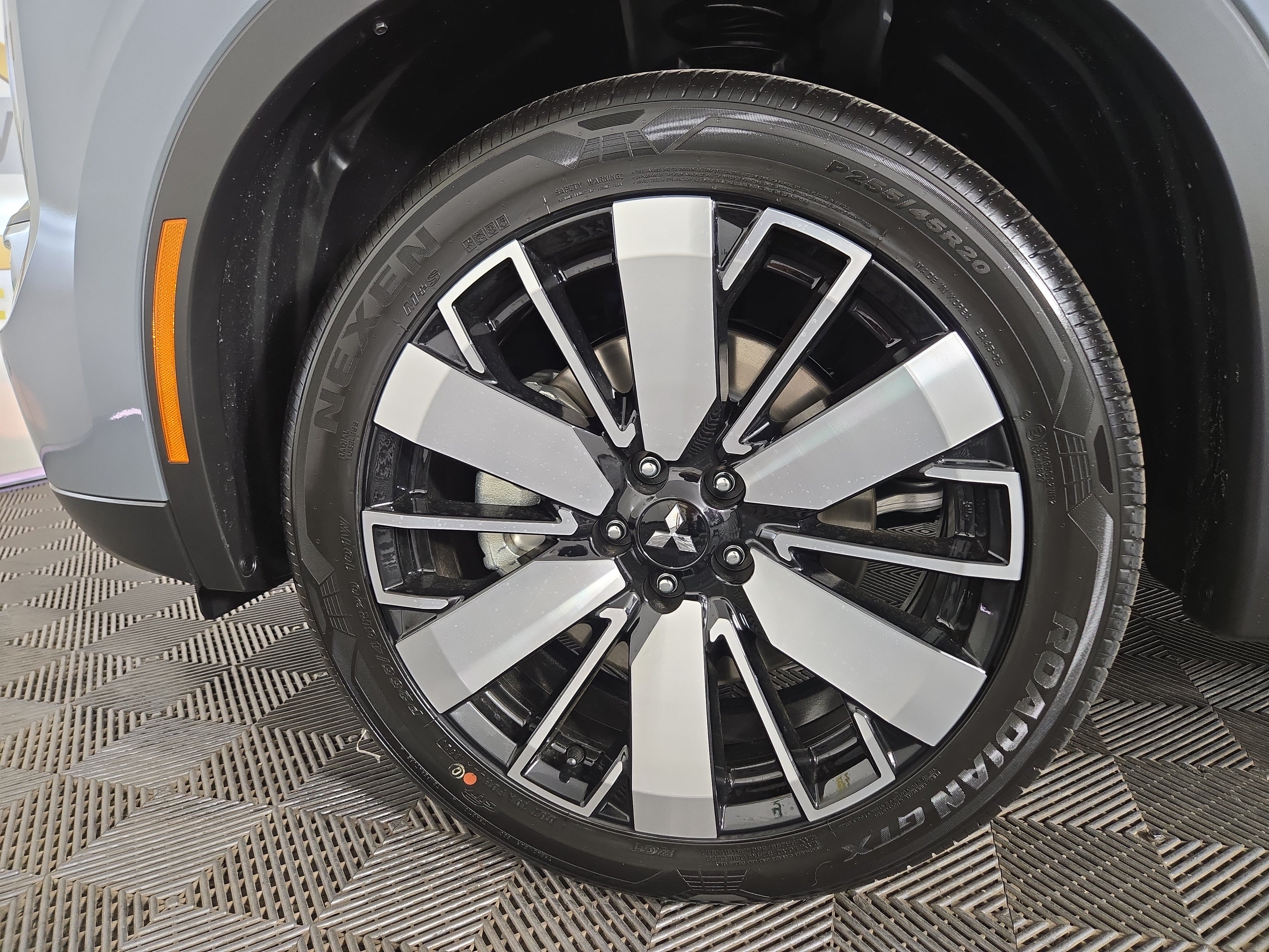 New 2026 Mitsubishi Outlander SE FWD image 34