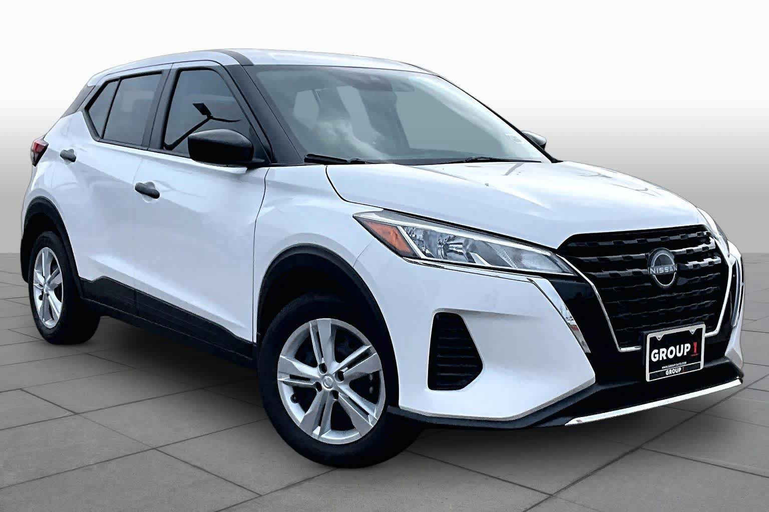 Used 2024 Nissan Kicks S FWD image 3