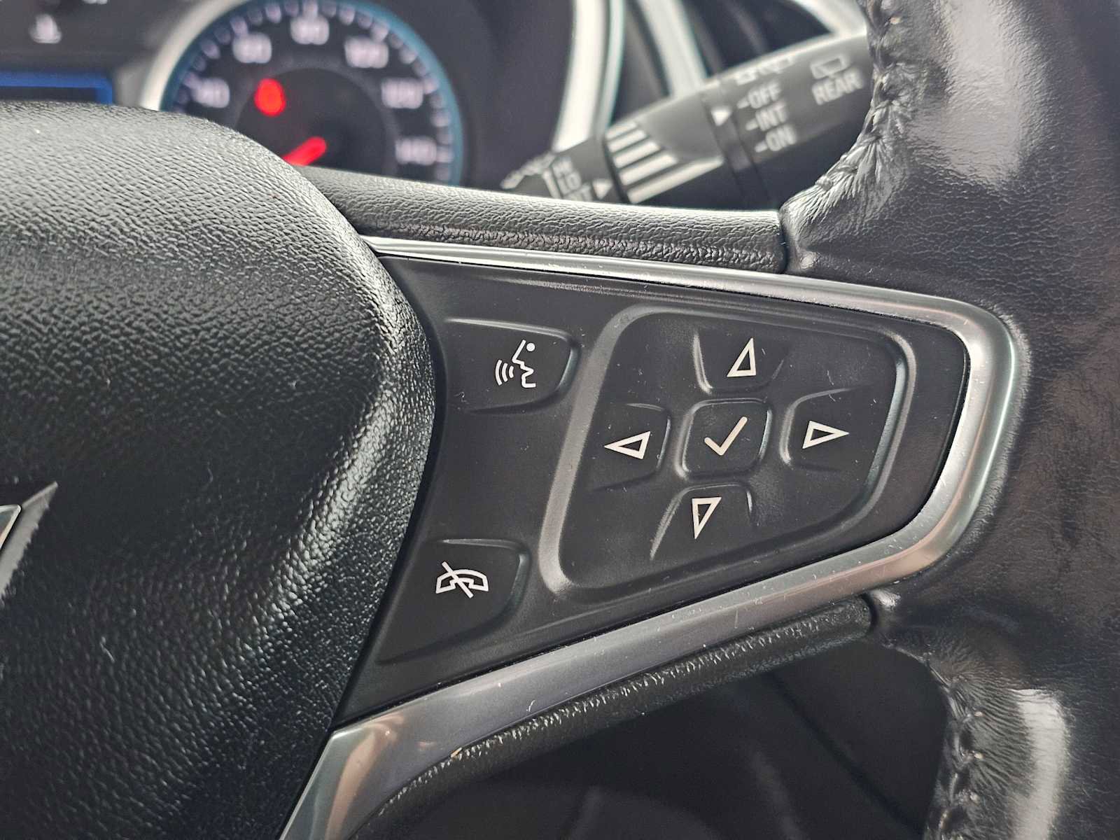 Used 2021 Chevrolet Equinox LT image 28