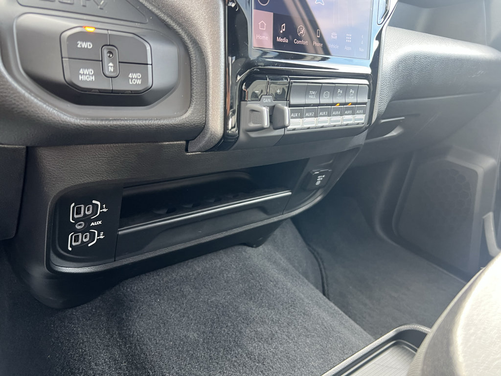 Certified 2025 RAM 2500 Tradesman AWD/4WD image 25