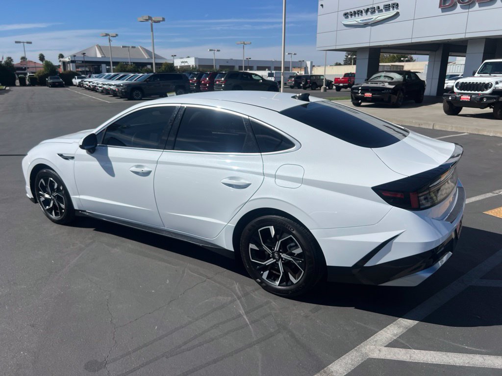 Used 2025 Hyundai Sonata SEL FWD image 14
