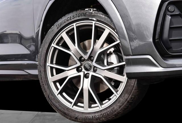 Used 2025 Audi Q3 2.0T Premium Plus w/ Premium Plus Package image 3