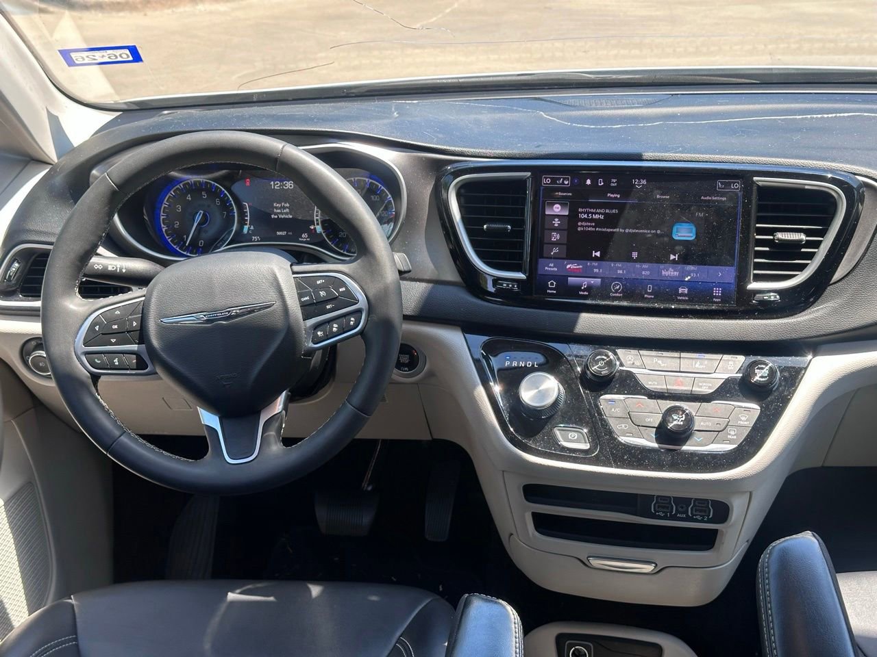 Used 2024 Chrysler Pacifica Touring-L FWD image 23