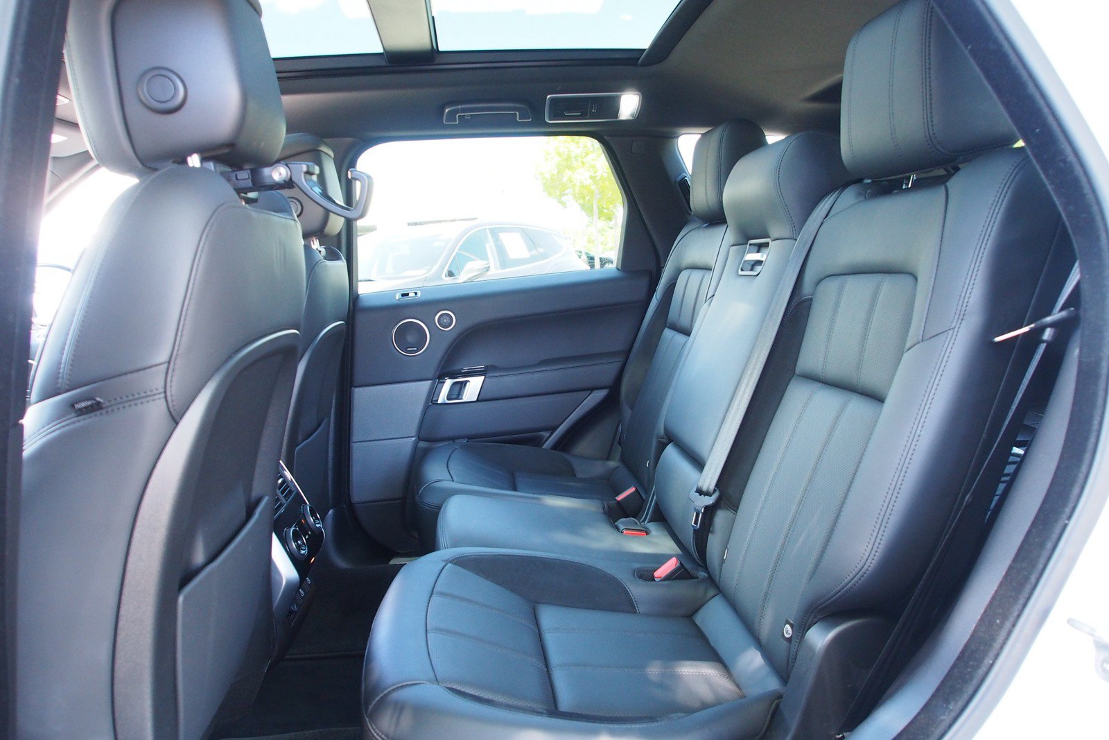 Used 2022 Land Rover Range Rover Sport HST AWD/4WD image 21