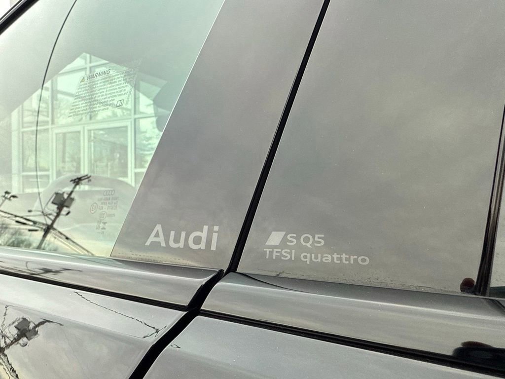Used 2025 Audi SQ5 Premium Plus w/ Premium Plus Package image 17