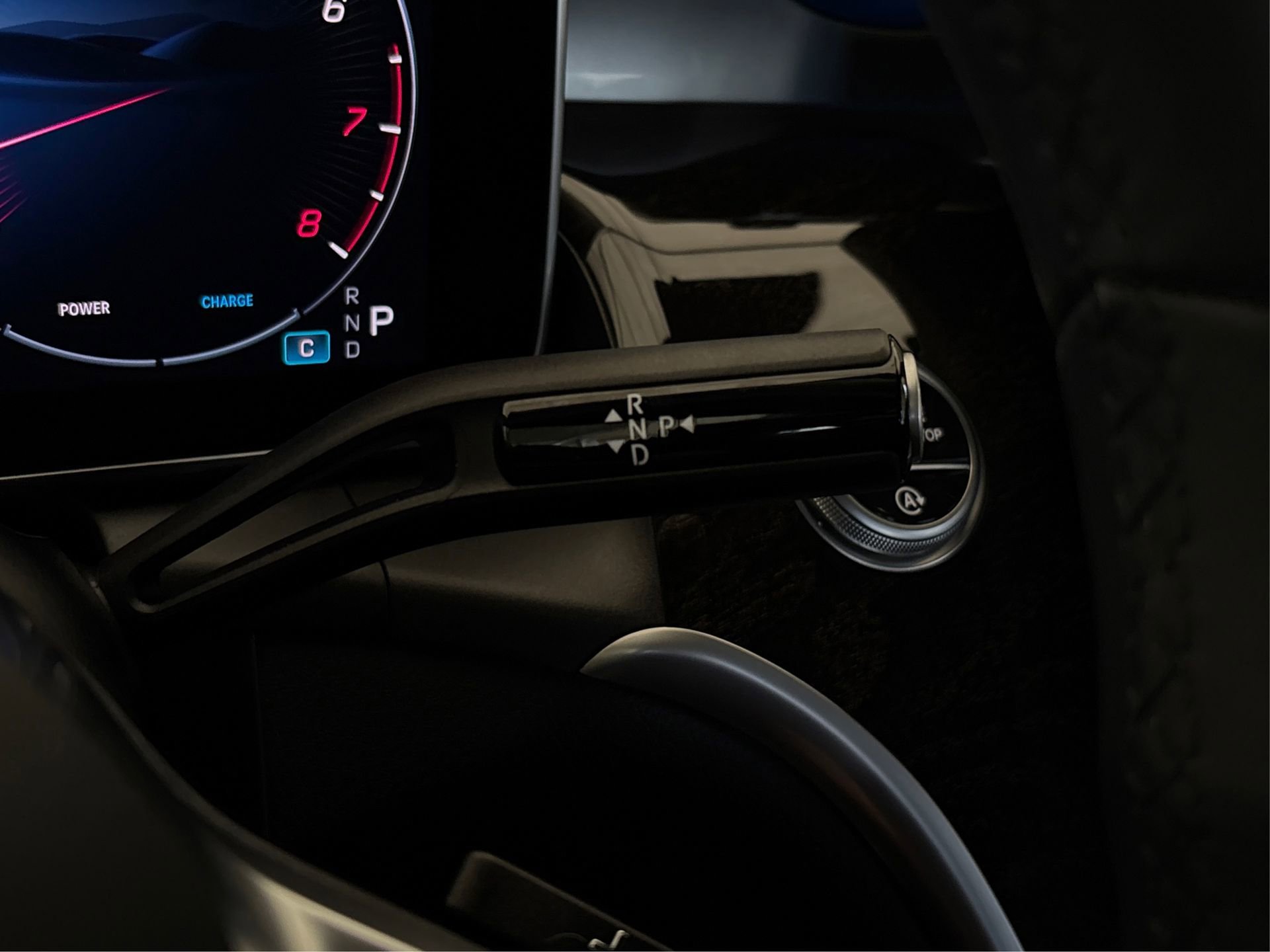 Used 2025 Mercedes-Benz GLC 300 4MATIC image 29