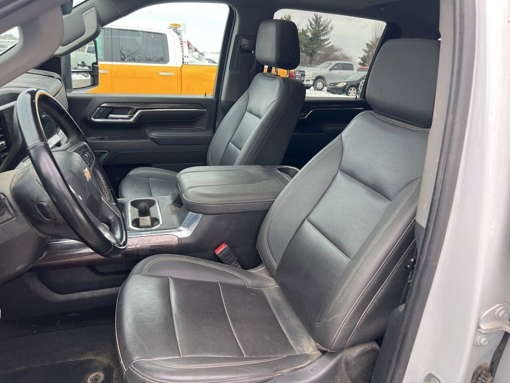 Used 2024 Chevrolet Silverado 2500 LTZ w/ LTZ Convenience Package image 29