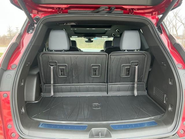 Used 2024 Buick Enclave Essence w/ Experience Buick Package image 11