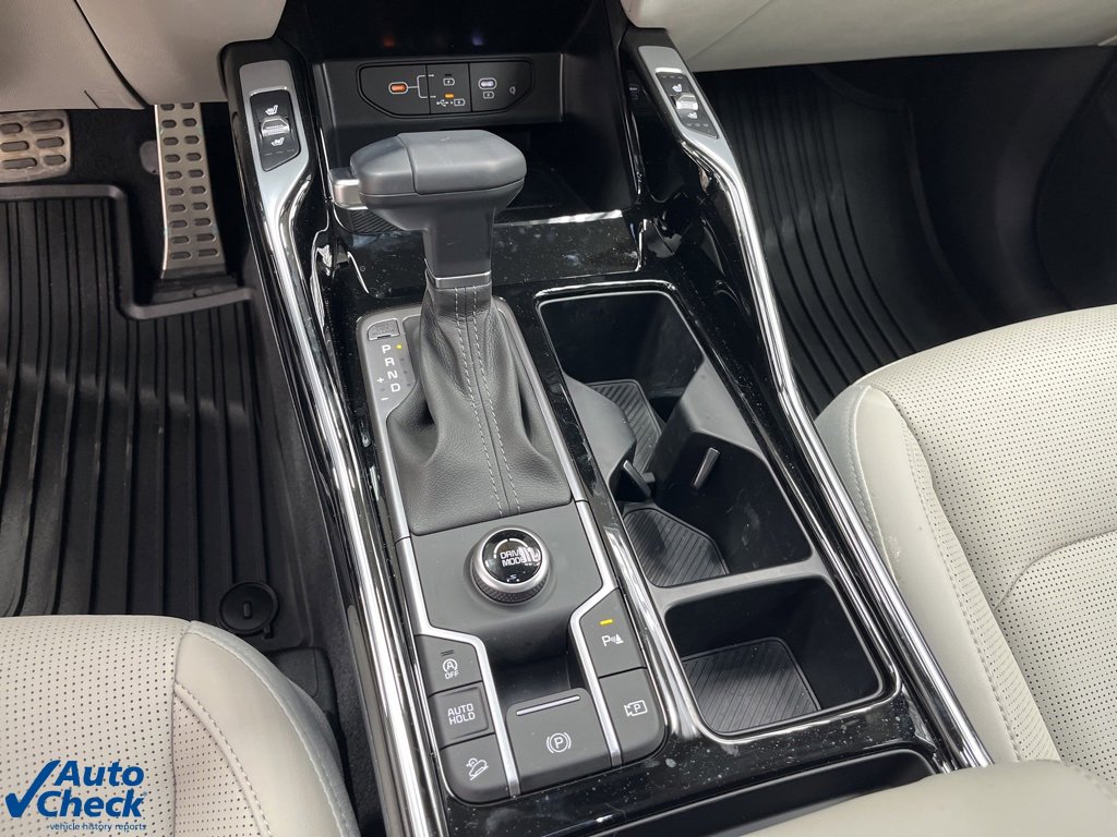 Used 2025 Kia Sorento SX image 28