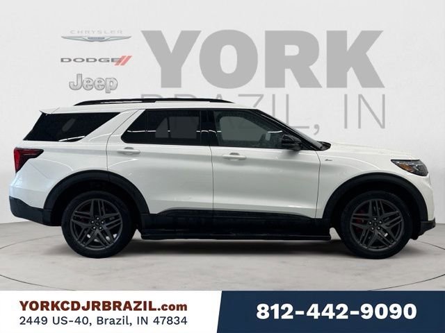 Used 2025 Ford Explorer ST-Line w/ ST-Line Street Pack AWD/4WD image 6
