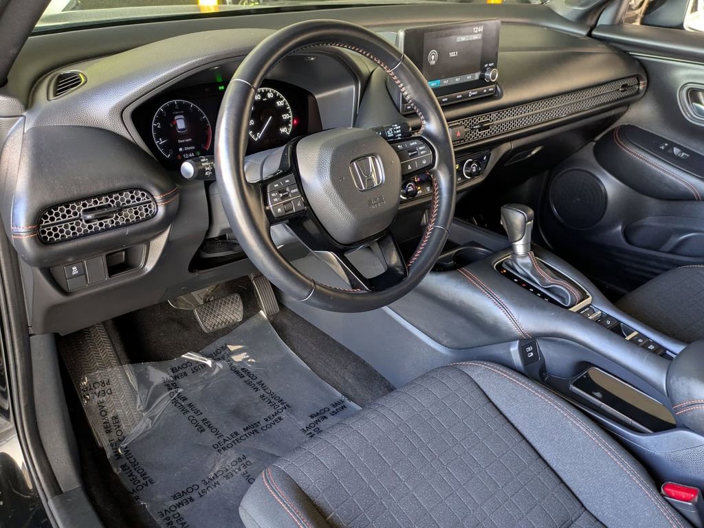 Used 2025 Honda HR-V Sport image 14