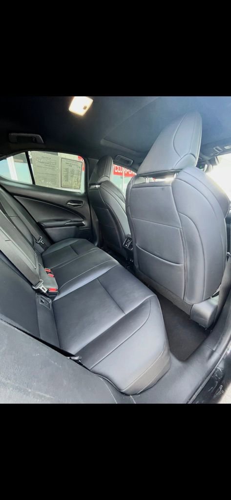 Used 2019 Lexus UX 200 F Sport w/ F Sport Premium Package image 9