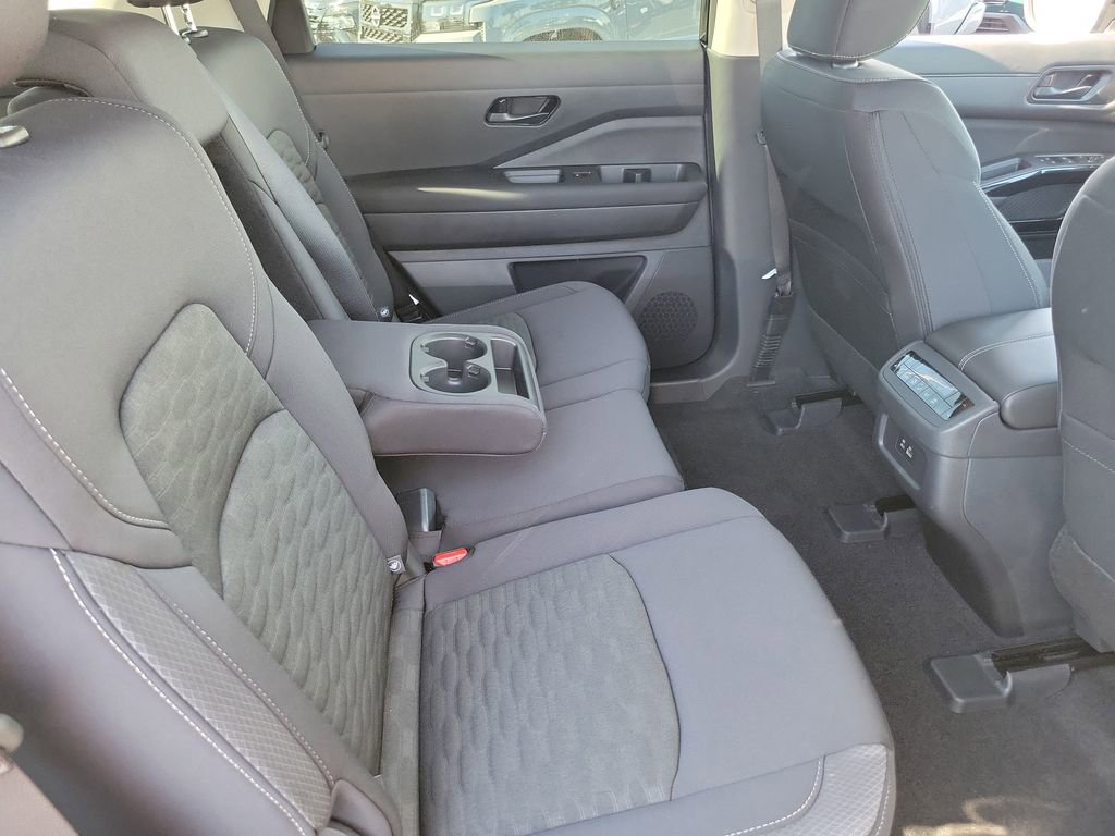New 2025 Nissan Pathfinder SL AWD/4WD image 13