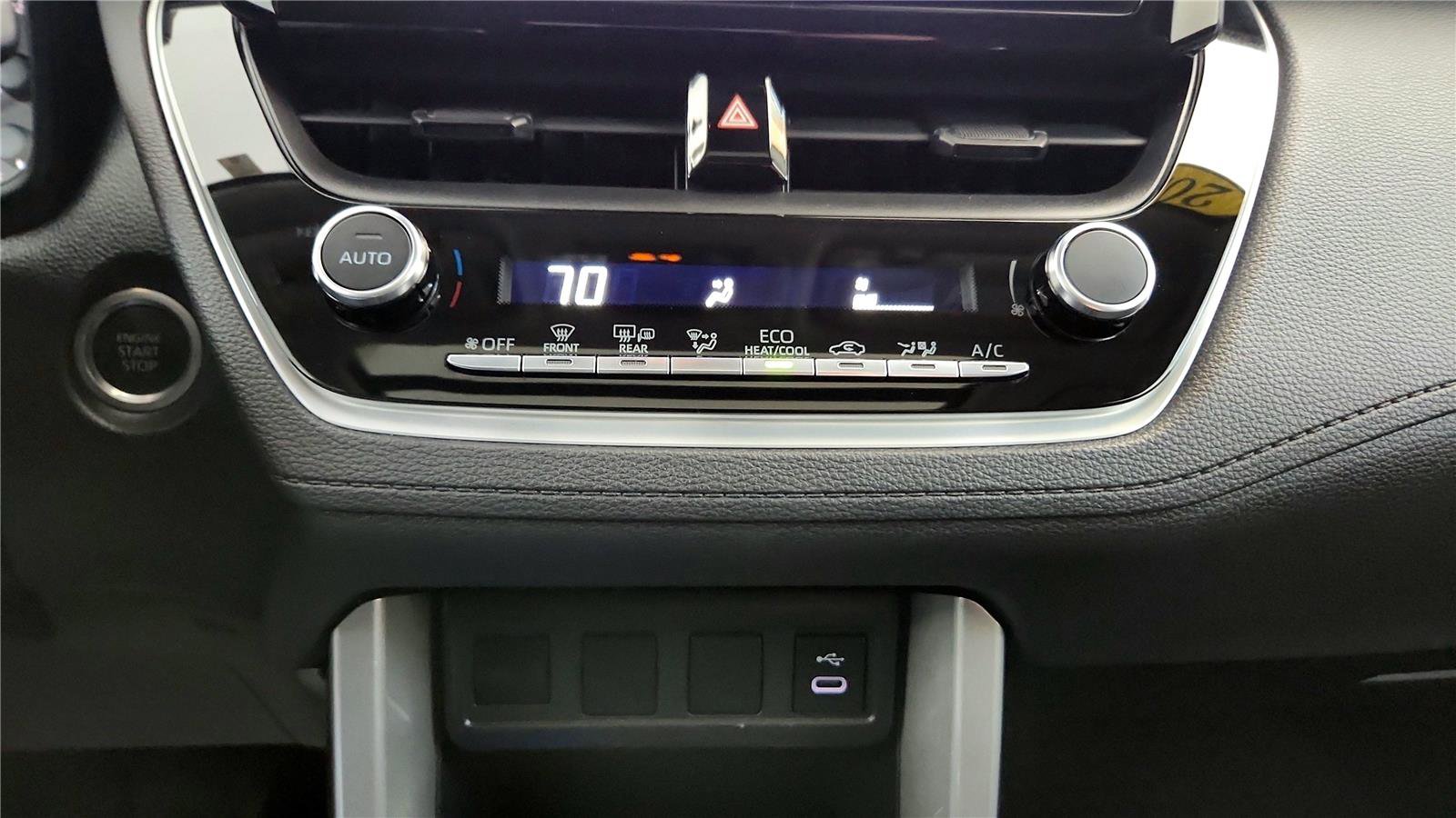 Used 2023 Toyota Corolla Cross LE w/ Moonroof Package image 31