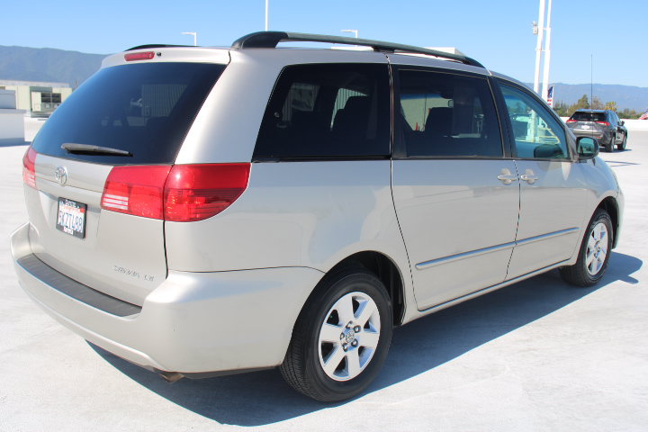 Used 2005 Toyota Sienna LE FWD image 3