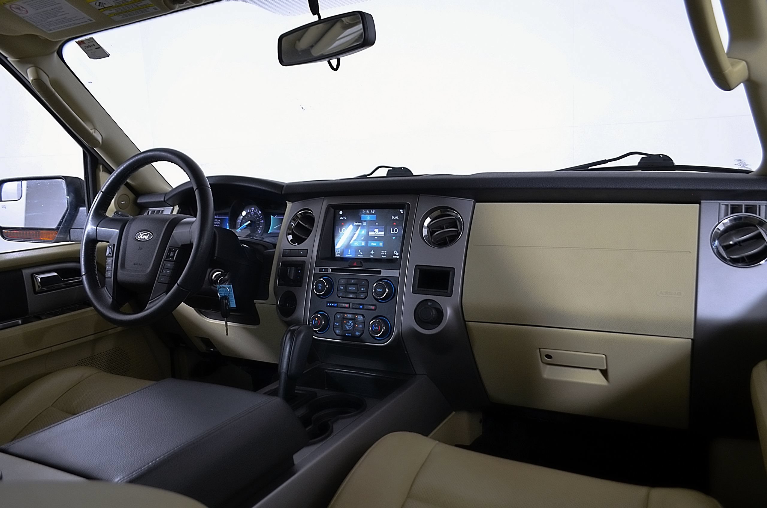 Used 2017 Ford Expedition XLT w/ Equipment Group 202A RWD image 16