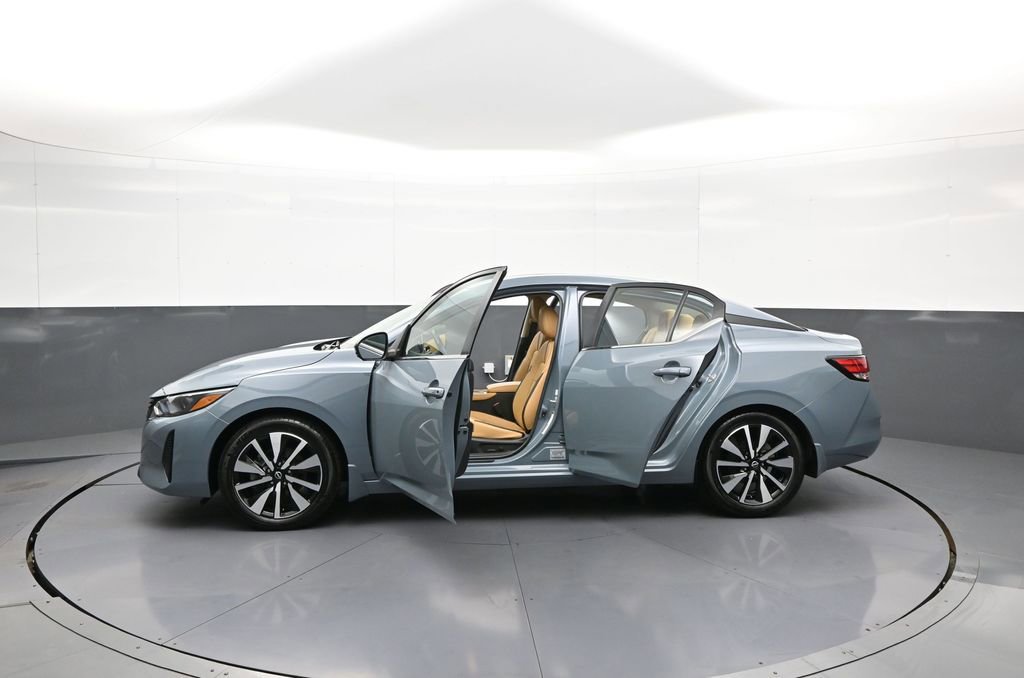 Used 2024 Nissan Sentra SV w/ SV Premium Package FWD image 42