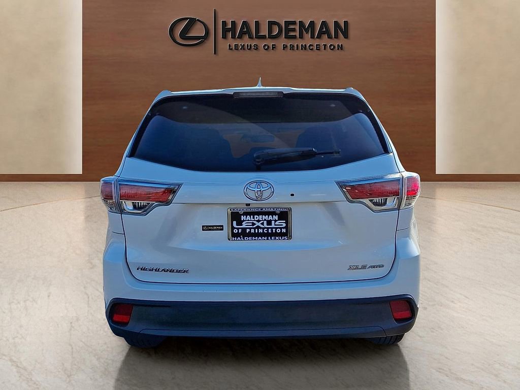 Used 2014 Toyota Highlander XLE image 5