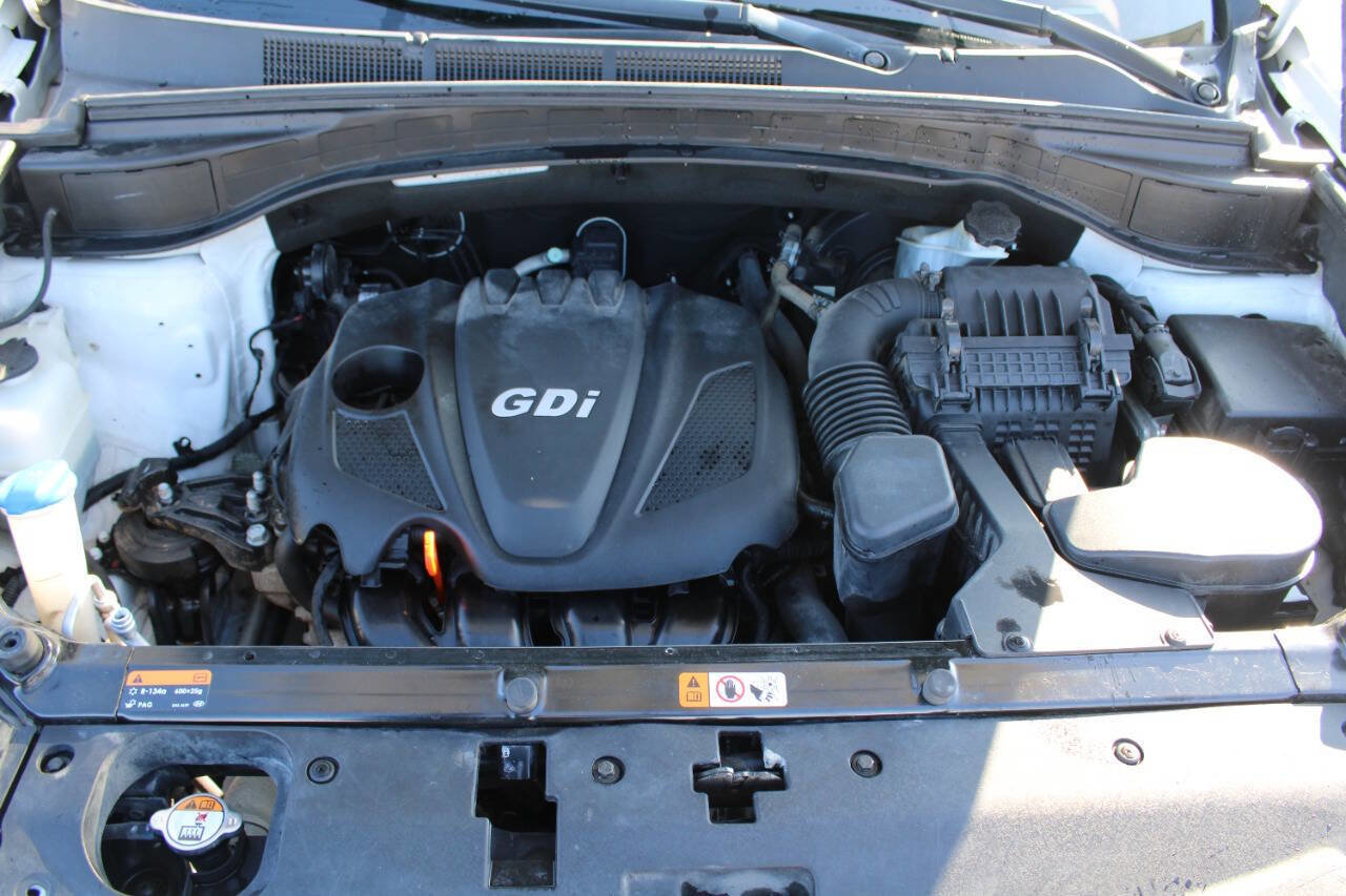 Used 2013 Hyundai Santa Fe Sport w/ Popular Equipment Pkg image 17