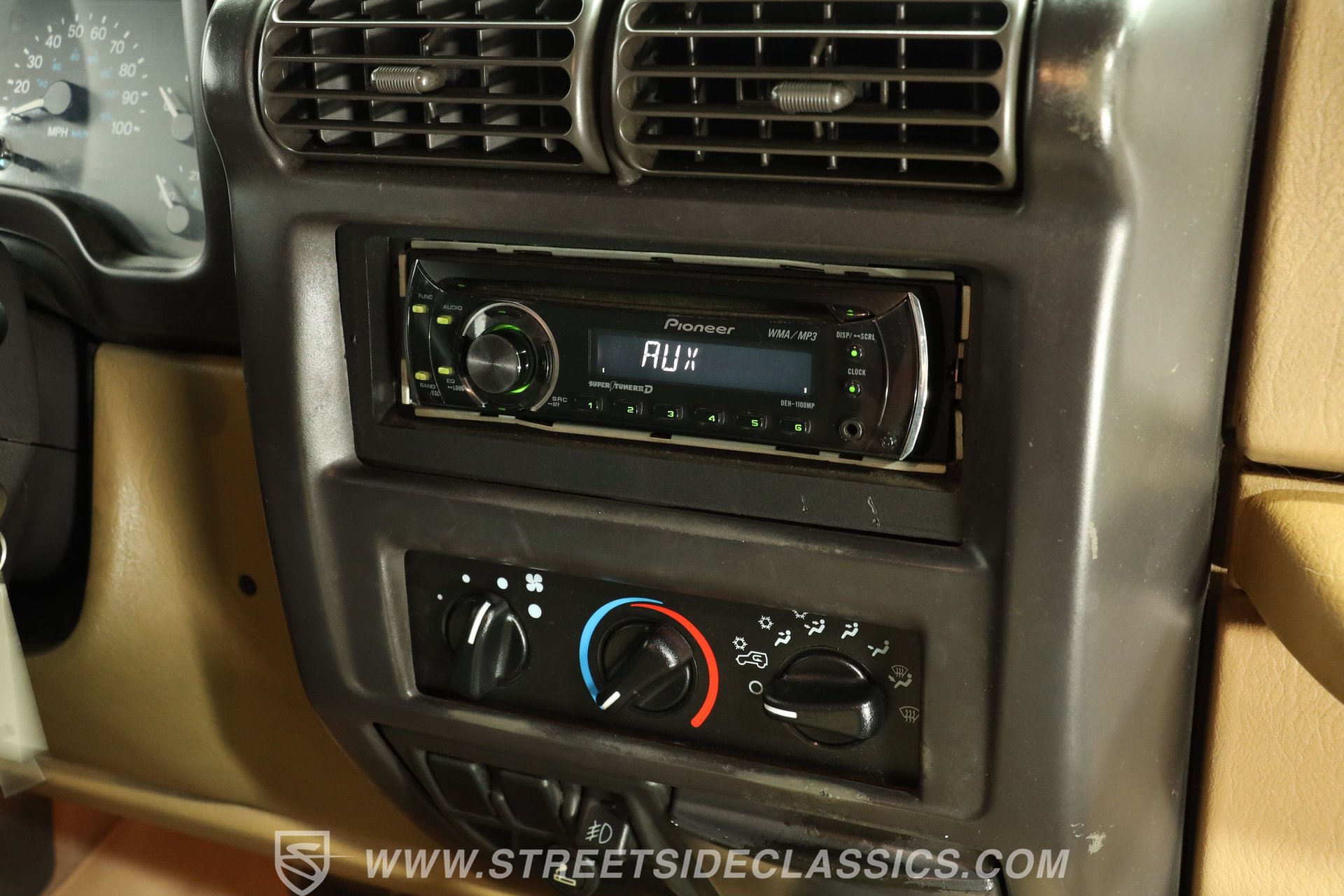 Used 2000 Jeep Wrangler Sahara AWD/4WD image 39