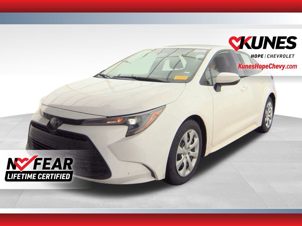Used 2024 Toyota Corolla LE image 1