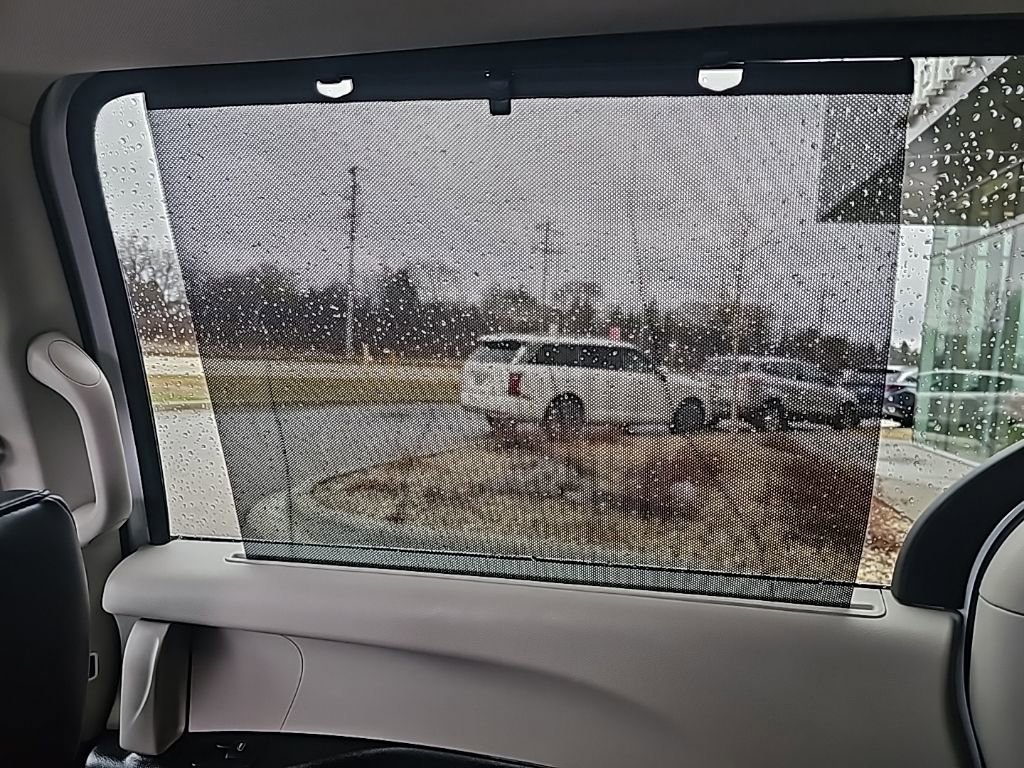 Used 2024 Chrysler Pacifica Touring-L image 30