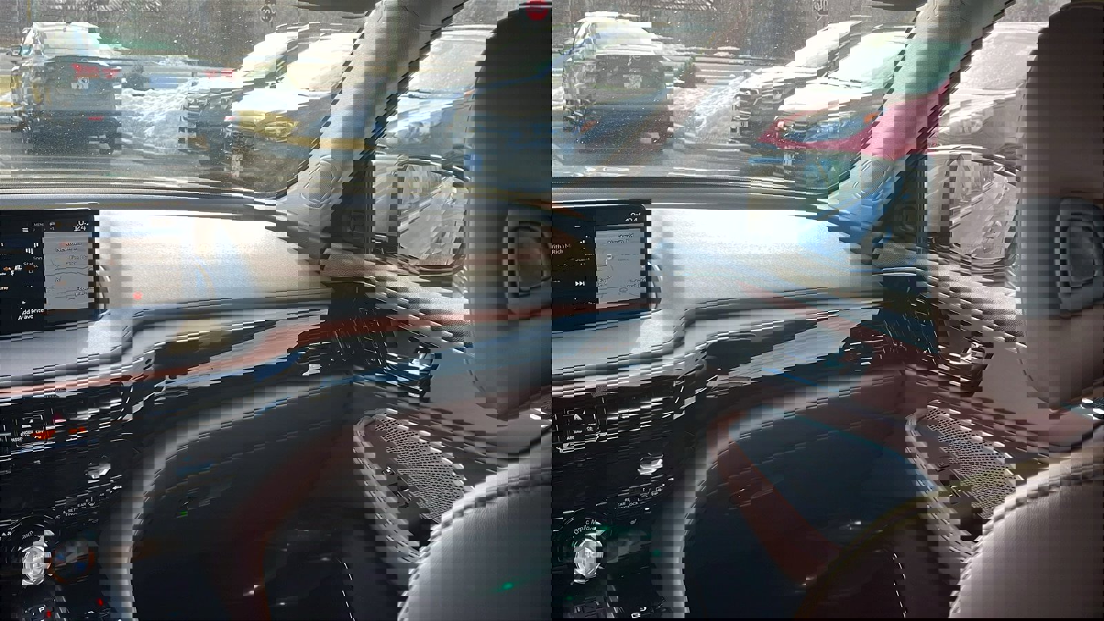 Used 2023 Acura MDX SH-AWD w/ Technology Package image 22