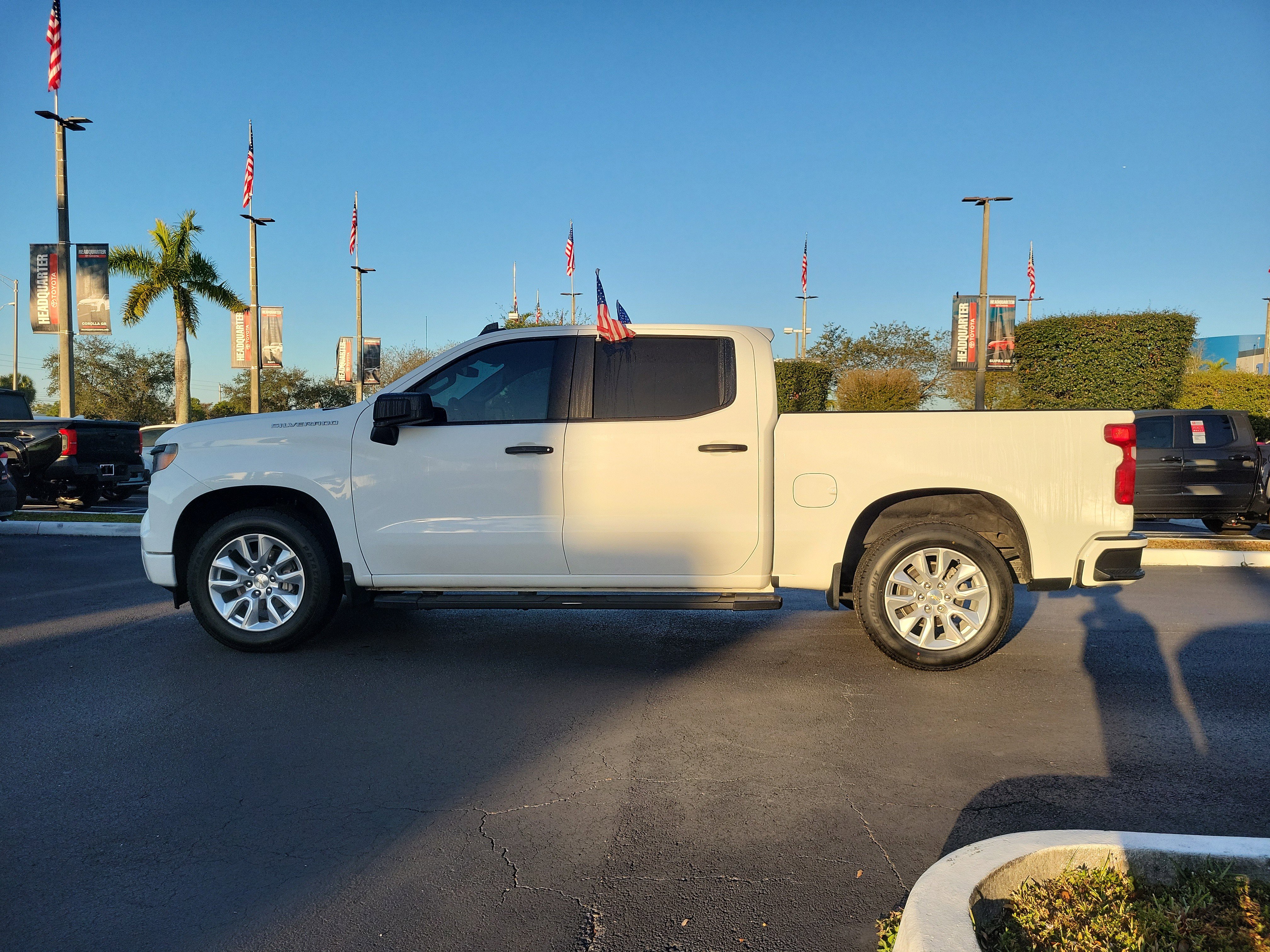 Used 2023 Chevrolet Silverado 1500 Custom image 7