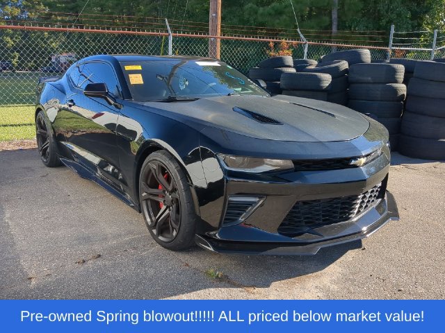 Used 2018 Chevrolet Camaro SS RWD image 3