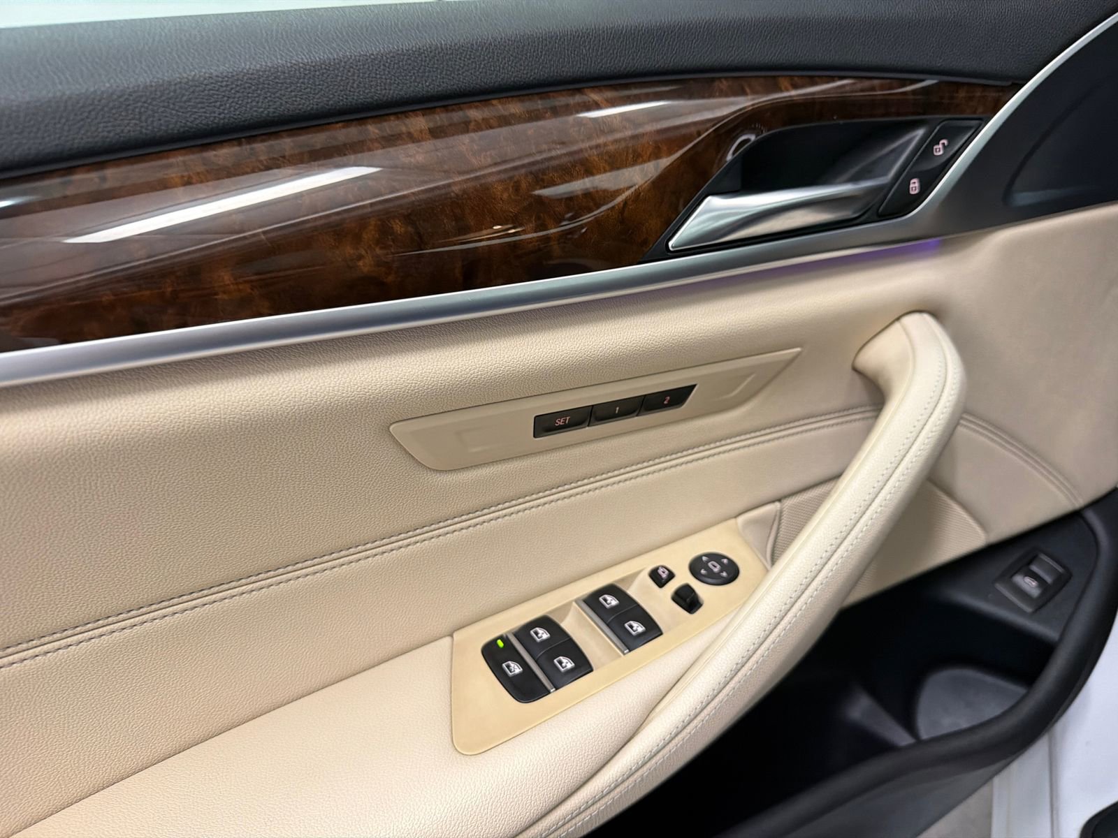 Used 2018 BMW 530i xDrive image 31