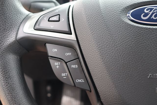 Used 2017 Ford Fusion SE FWD image 25