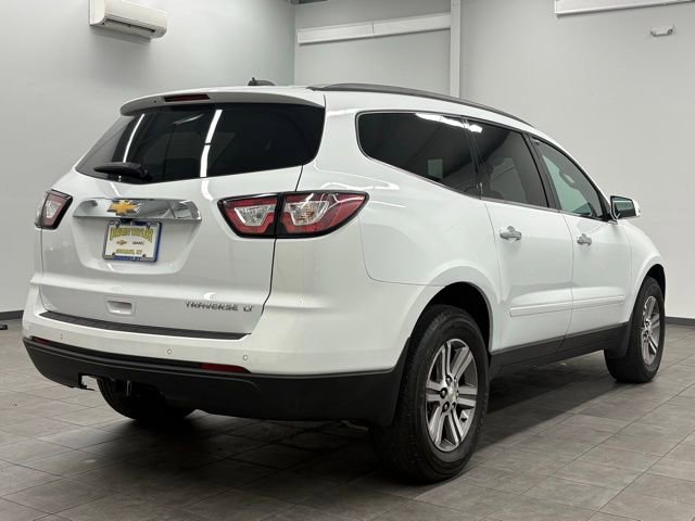 Used 2016 Chevrolet Traverse LT FWD image 2