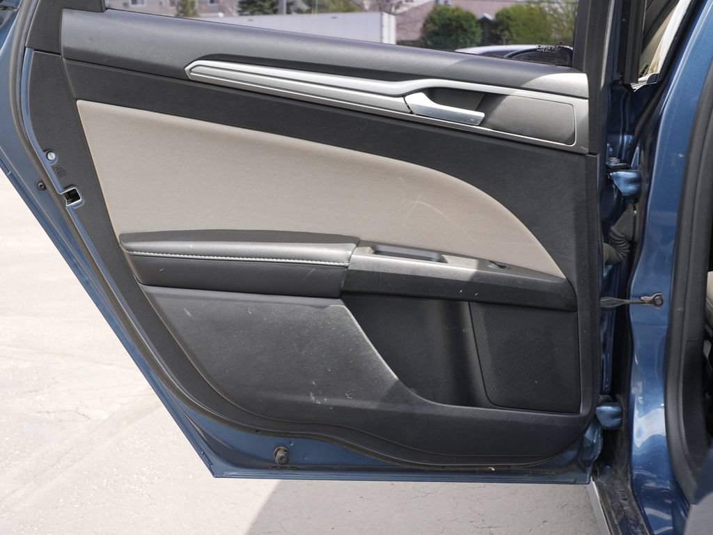 Used 2019 Ford Fusion S FWD image 18