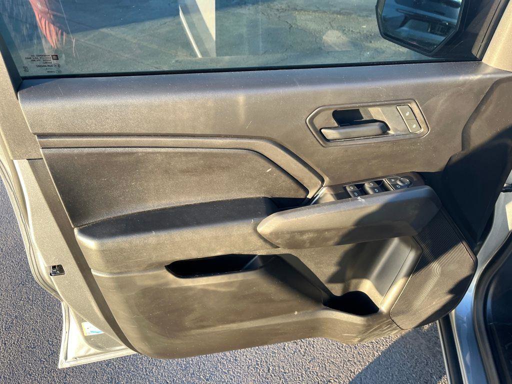 Used 2025 Chevrolet Colorado W/T w/ WT Convenience Package II image 15