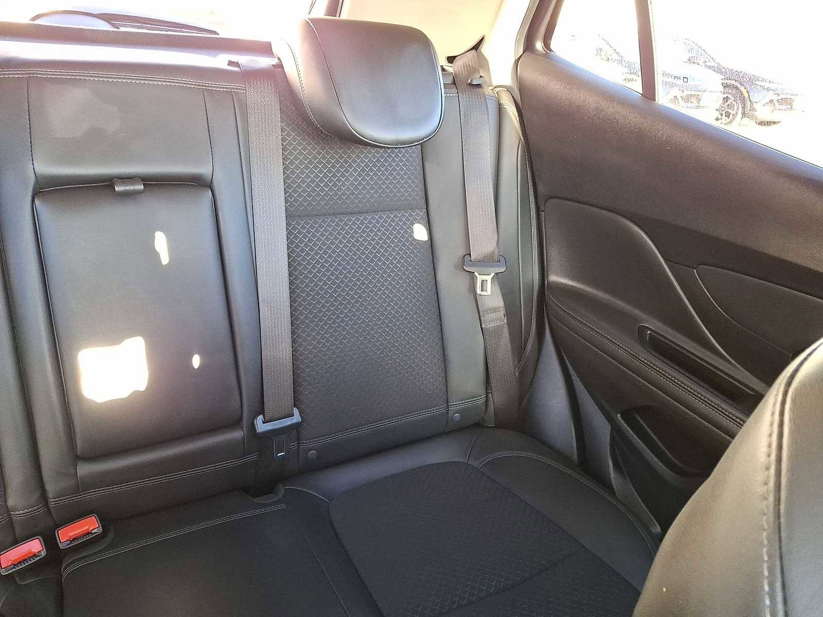 Used 2022 Buick Encore Preferred w/ Safety Package image 15