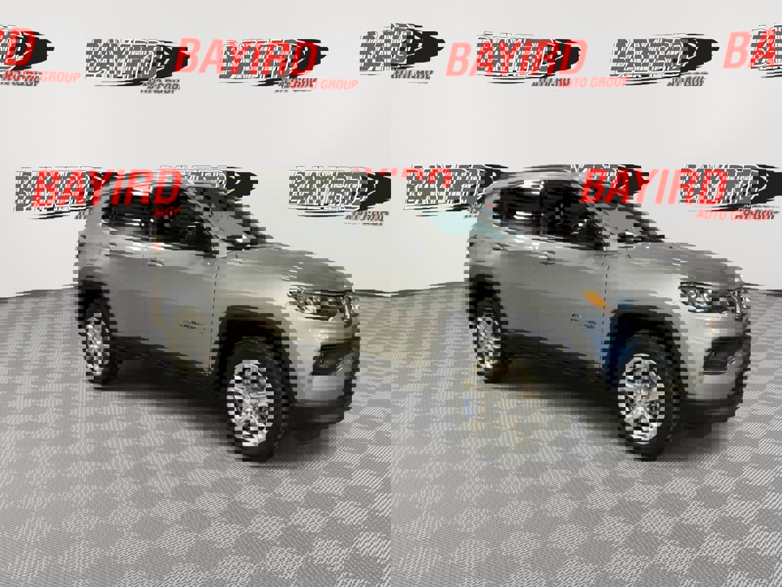 Used 2024 Jeep Compass Latitude image 2