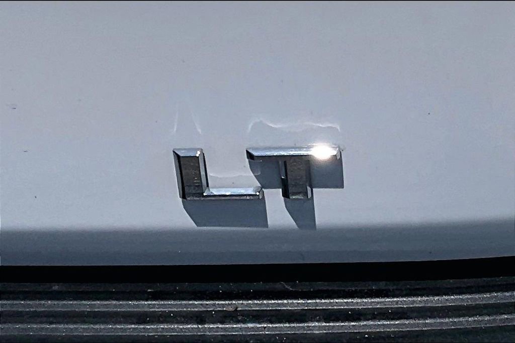 Used 2025 Chevrolet Tahoe LT image 23