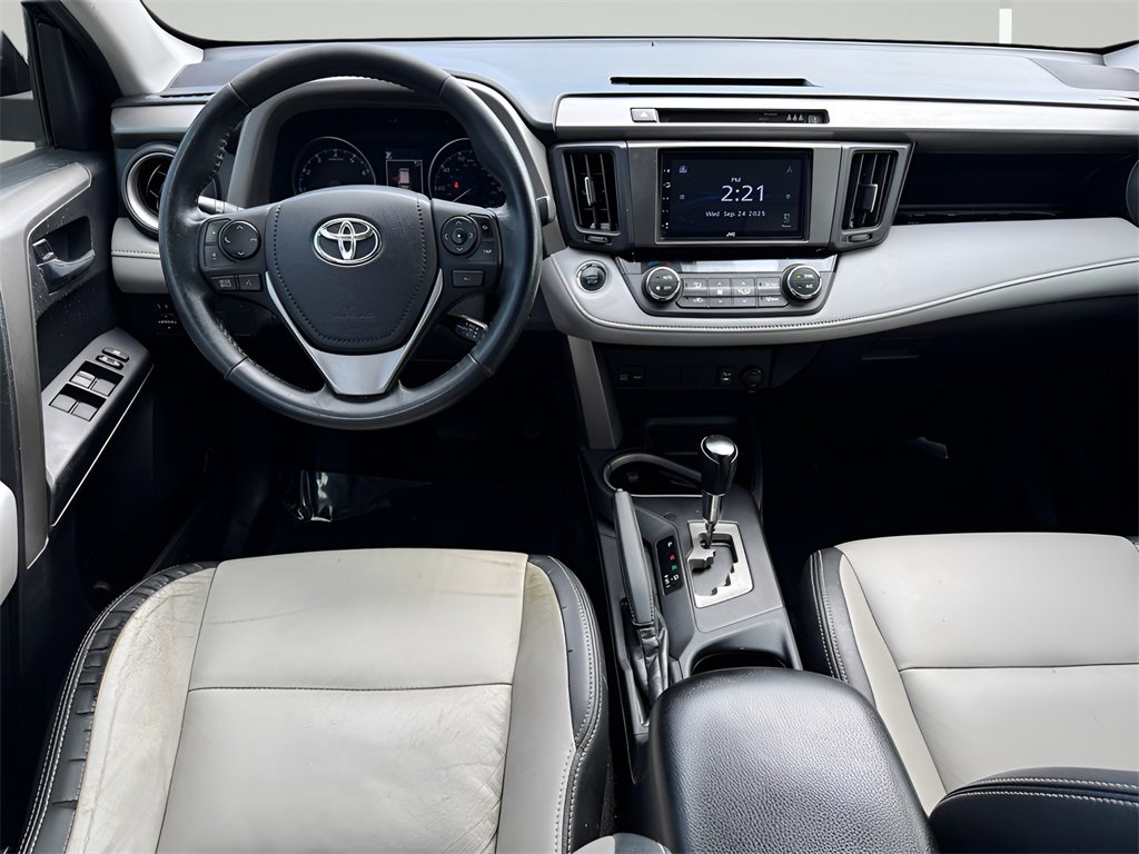 Used 2018 Toyota RAV4 XLE image 5