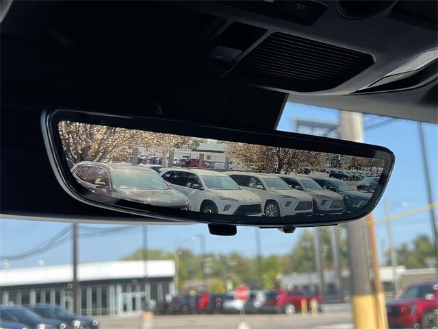 New 2026 GMC Hummer EV 4x4 Crew Cab image 32