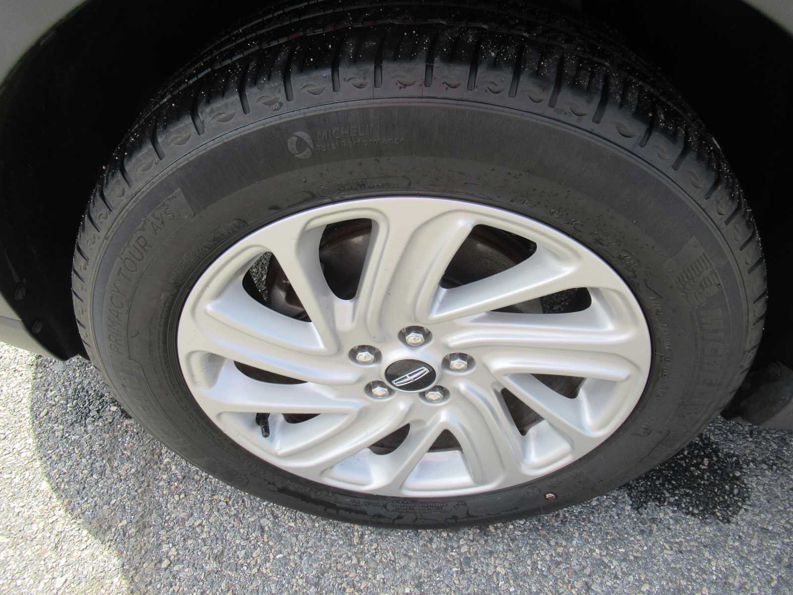 Used 2022 Lincoln Corsair FWD image 12
