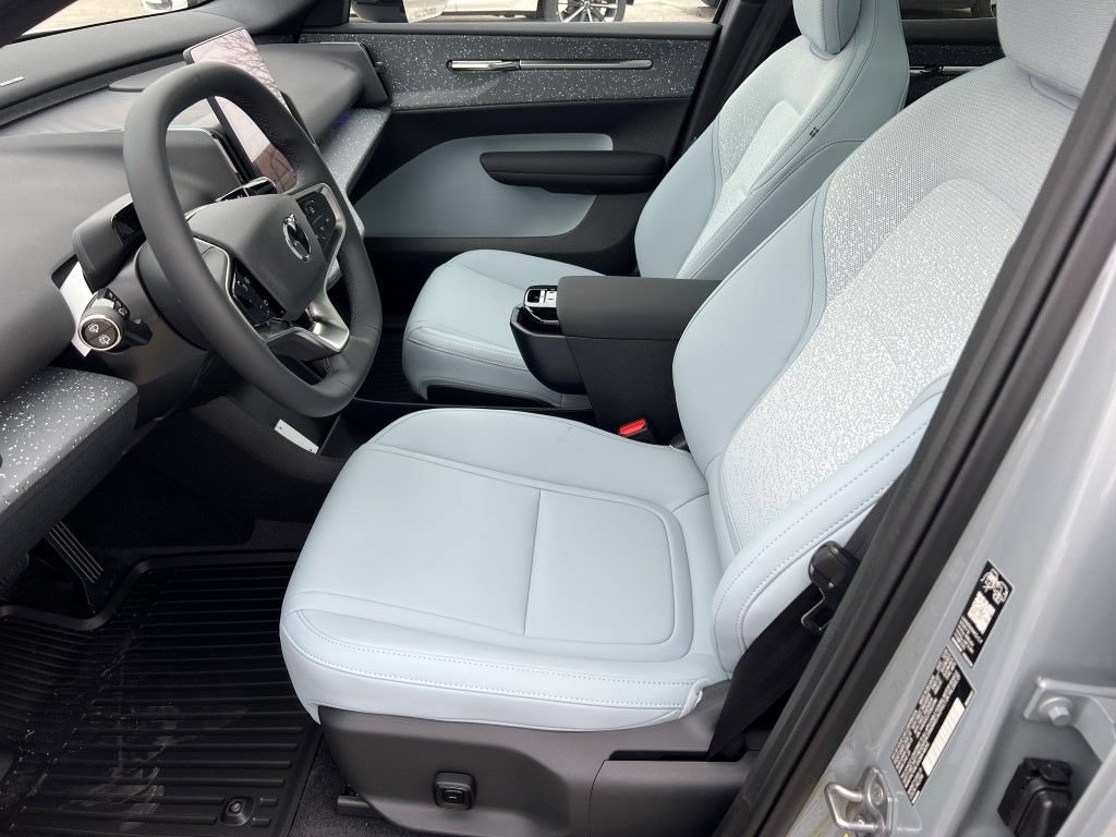 New 2026 Volvo EX30 Ultra w/ Protection Package Premier AWD/4WD image 18