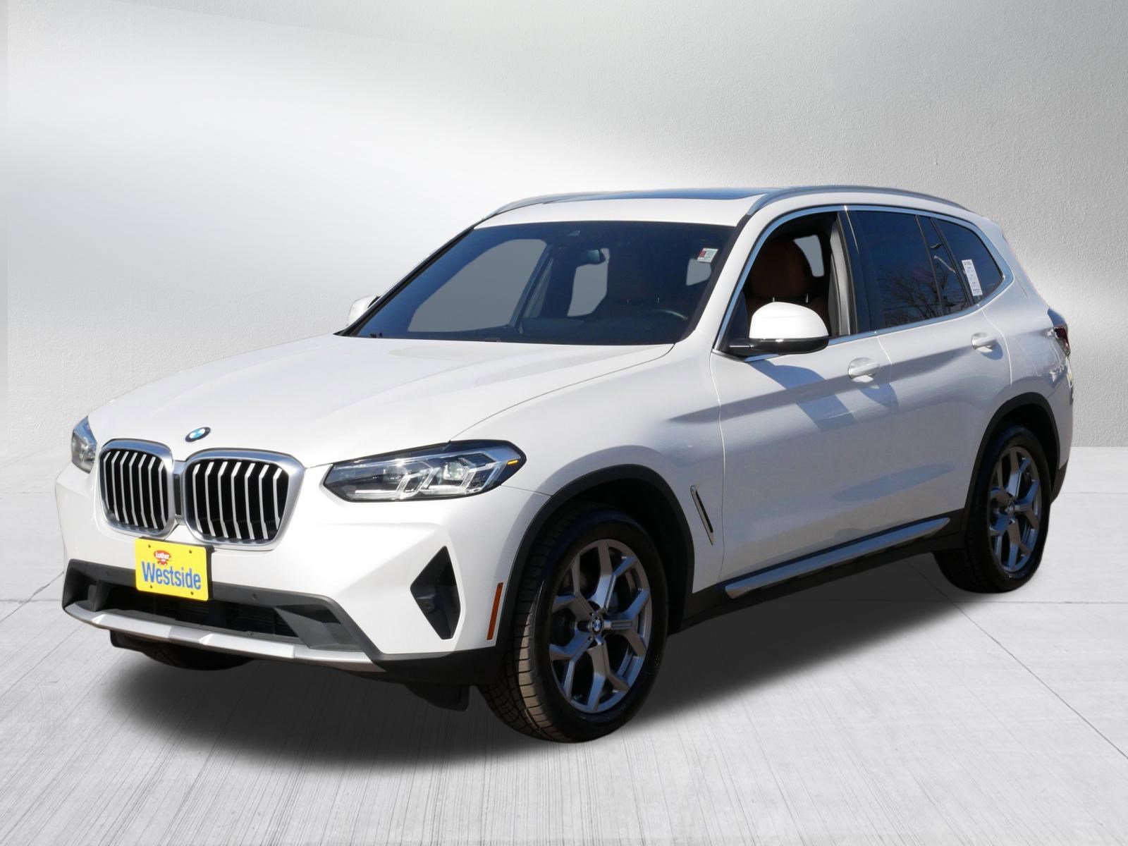 Used 2023 BMW X3 xDrive30i w/ Premium Package image 3